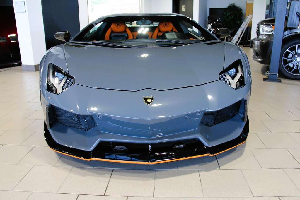 2014 Lamborghini Aventador LP700-4 Coupé