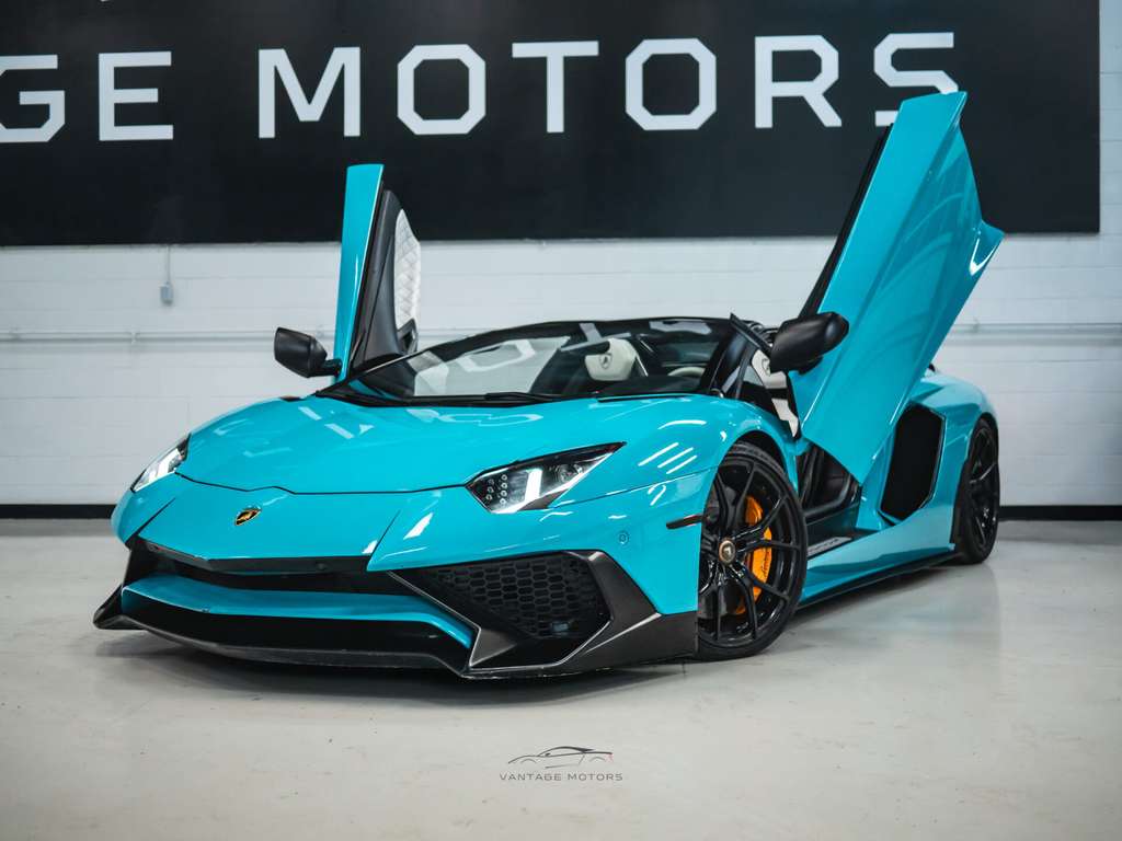 2014 Lamborghini Aventador LP700-4 Roadster